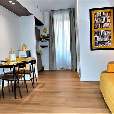 Tribvni Plebis Apartment
