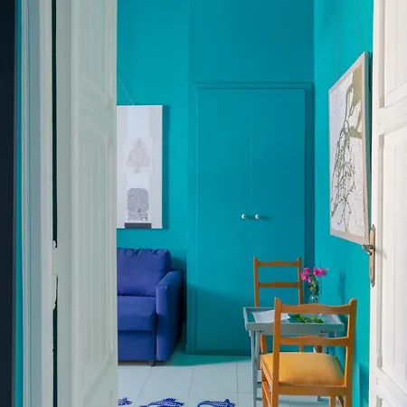Guest house Tarshito Gallery House *