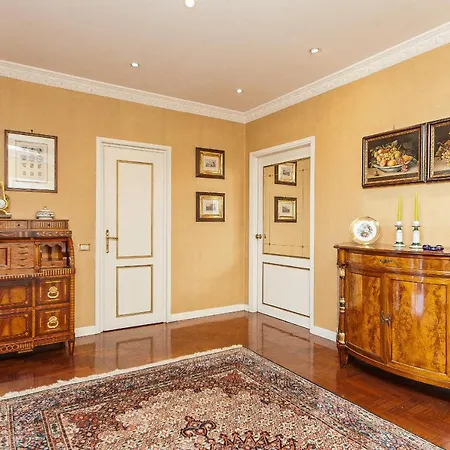 Aurelia Montana Luxury By In * Rome