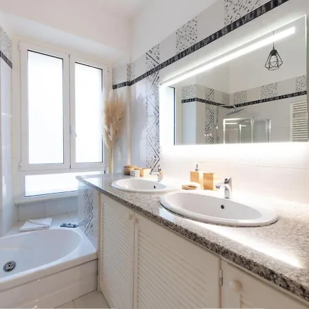 The Rent - Modern One-bedroom In Trastevere Daire *