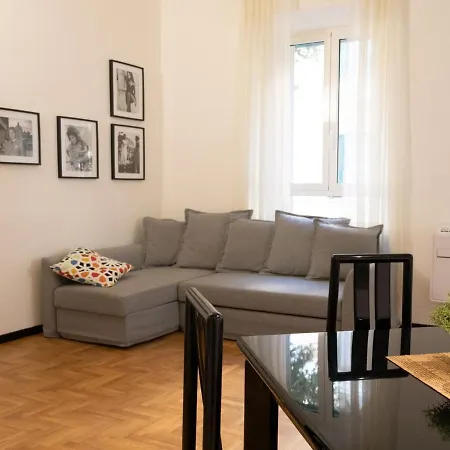 The Rent - Modern One-bedroom In Trastevere Daire *