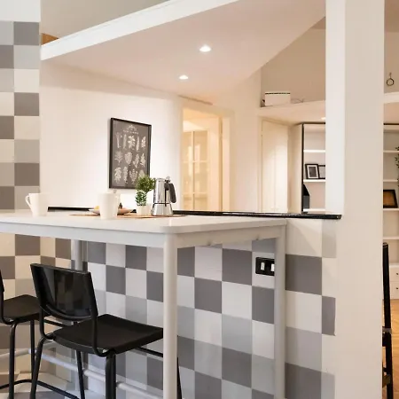 The Rent - Modern One-bedroom In Trastevere Daire *