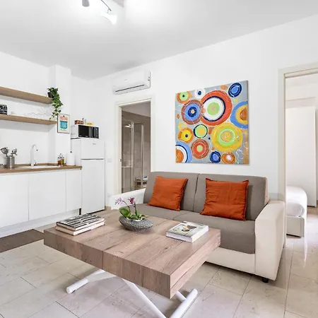 Budapest Design E Piscina Apartment *