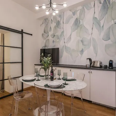 The Best Rent - Cozy Two-bedroom In Via Dei Condotti Appartamento *