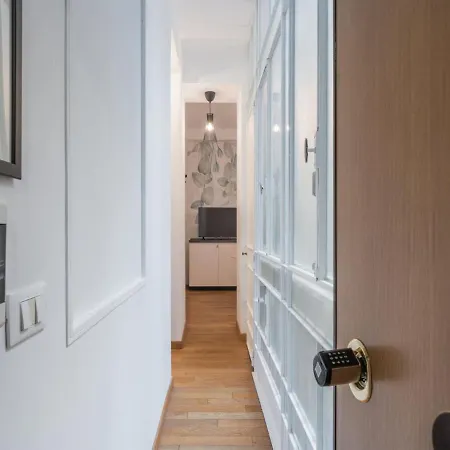 Appartamento The Best Rent - Cozy Two-bedroom In Via Dei Condotti *