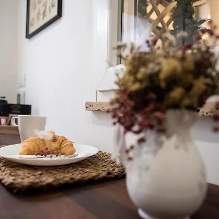 Sweet Luce Di Trastevere Apartment Rome