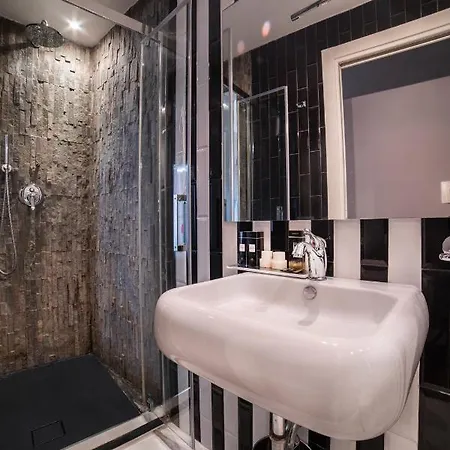 Relais San Lorenzo In Lucina * Rome