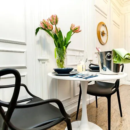 Navona Artist 8 Apartment Rome