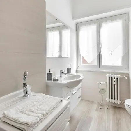 Regina Luxury Flat Apartment Rome