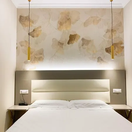 Otel Flower Garden 3*