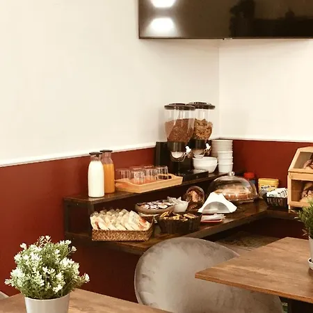 Residenza Sciarra Bed & Breakfast 3*