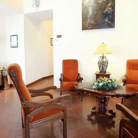 Casa Di Santa Francesca Romana A Ponte Rotto Gasthuis