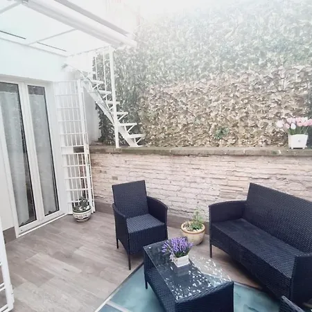Trastevere Rome's Heart Charming & Cozy 2 *