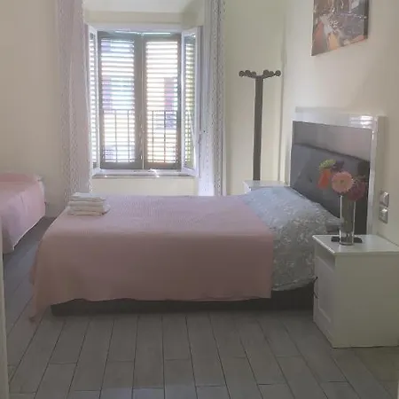 Lili & Aurora Guest house *