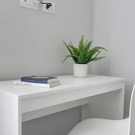 Pensjonat Voyager House Termini - And 2*