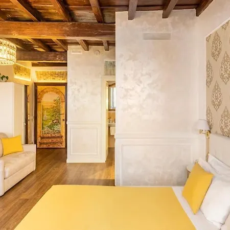 Apartment Frattina Elegance