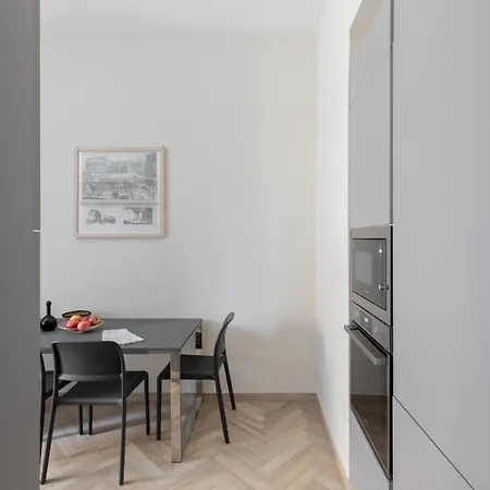 Apartment Iflat Vatican Elegant