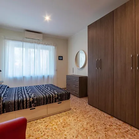 Apartment Santa Croce & Mm San Giovanni *