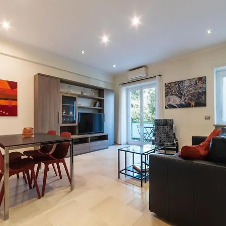 Santa Croce & Mm San Giovanni Apartment