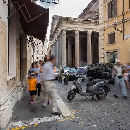Delsi Pantheon Guest house 2*