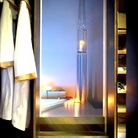 Flower Apartment Rom