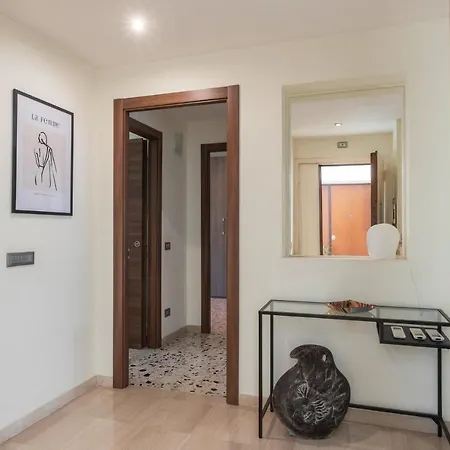 Apartment Santa Croce & Mm San Giovanni *
