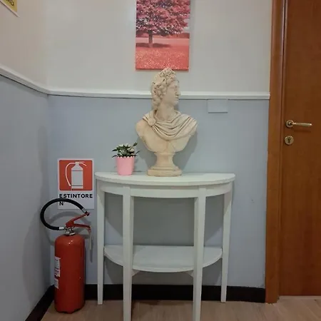 狮子酒店 *