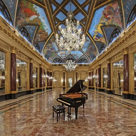 The St. Regis 5*