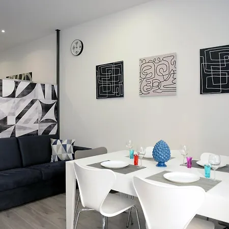 San Saba Street 46 Apartment *