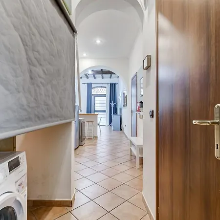 Apartament Coliseum