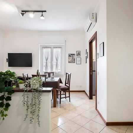 Casa vacanze Stylish & Cozy - 5 Star Location- Balcony - View Roma