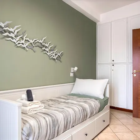 Stylish & Cozy - 5 Star Location- Balcony - View Casa vacanze Roma