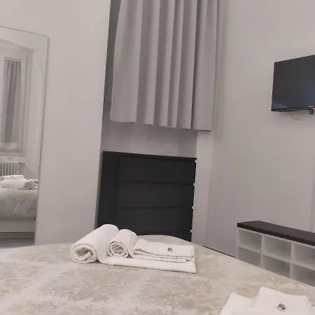 Tiziana's Vatican Apartament Rzym