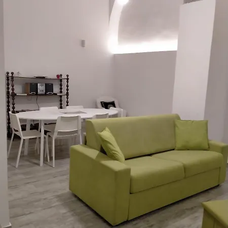 Tiziana's Vatican Apartament