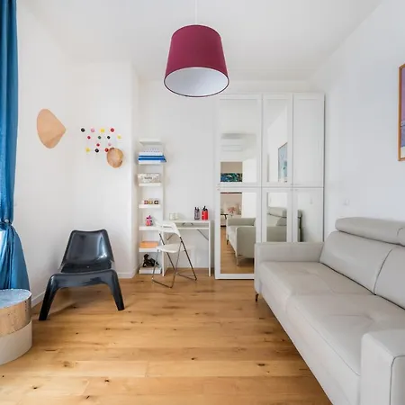 White Candle Apt, Close To San Pietro, Gemelli And Center Appartamento