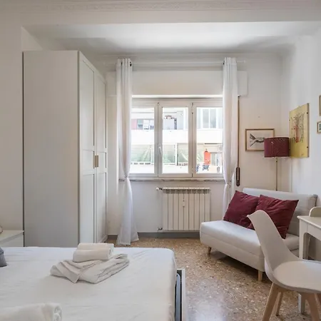 Apartment Cinecitta Gem Flat With Veranda