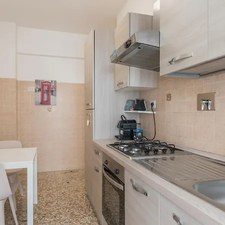 Cinecitta Gem Flat With Veranda