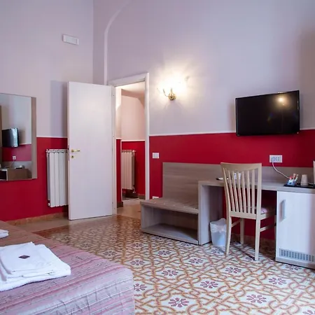 Domus Napoleone 3* Rome