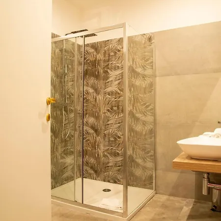Domus Napoleone 3*