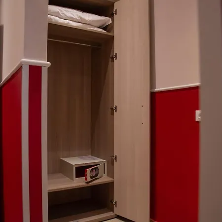 Domus Napoleone 3*