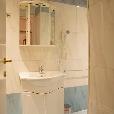 Domus Napoleone 3*
