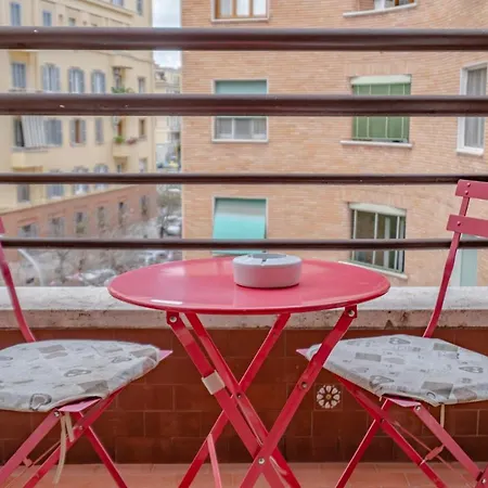 Bed & Breakfast Damiani & Sister Guesthouse 2*