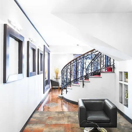 Piazza Di Spagna Otel Roma