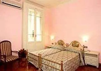 Residenza Frattina 2* Řím
