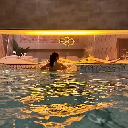 The Hive Отель