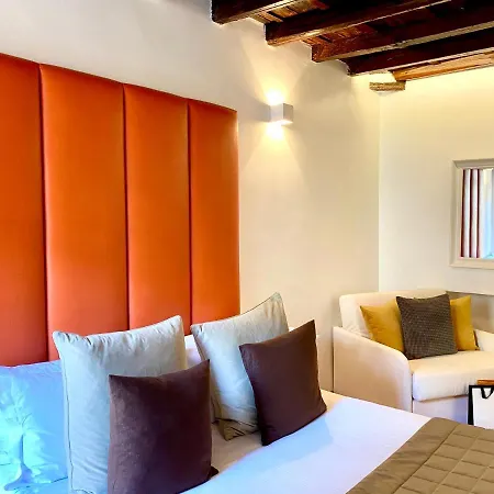Palace Fontana Di Trevi House Holiday home Rome