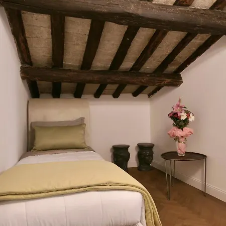 Guest house Helmirage Trevi Rome