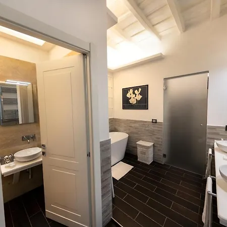 Barcaccia Luxury 2* Rome