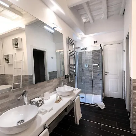 Guest house Barcaccia Luxury 2*