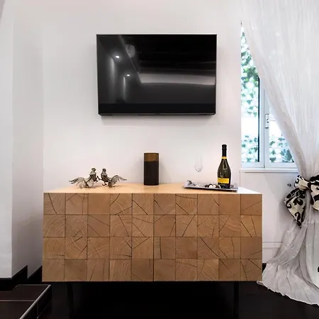 Barcaccia Luxury Guest house 2*